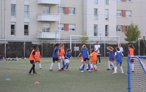 Féminines : les jeunes filles dans l'aventure