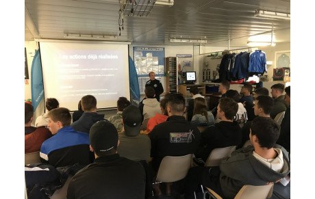 Des étudiants de l'IFEPSA en visite à NDC