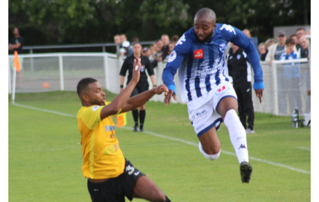 L'équipe fanion obtient son premier point en R1