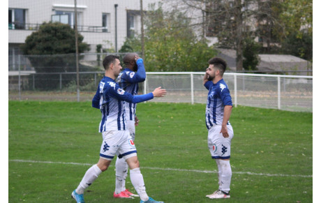 La première victoire de l'équipe fanion en R1